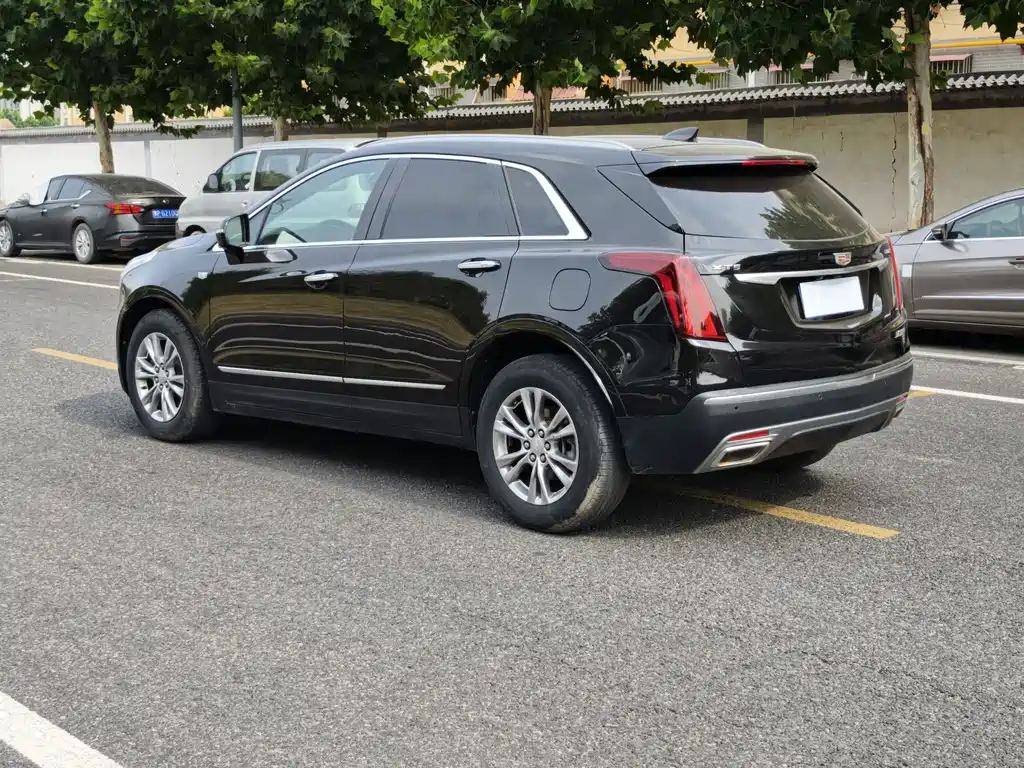 Cadillac XT5 — фото 6