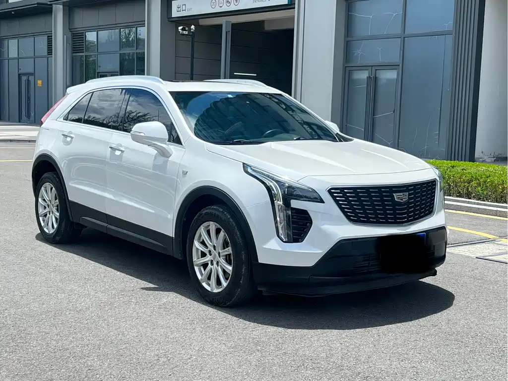 Cadillac XT4 — фото 3