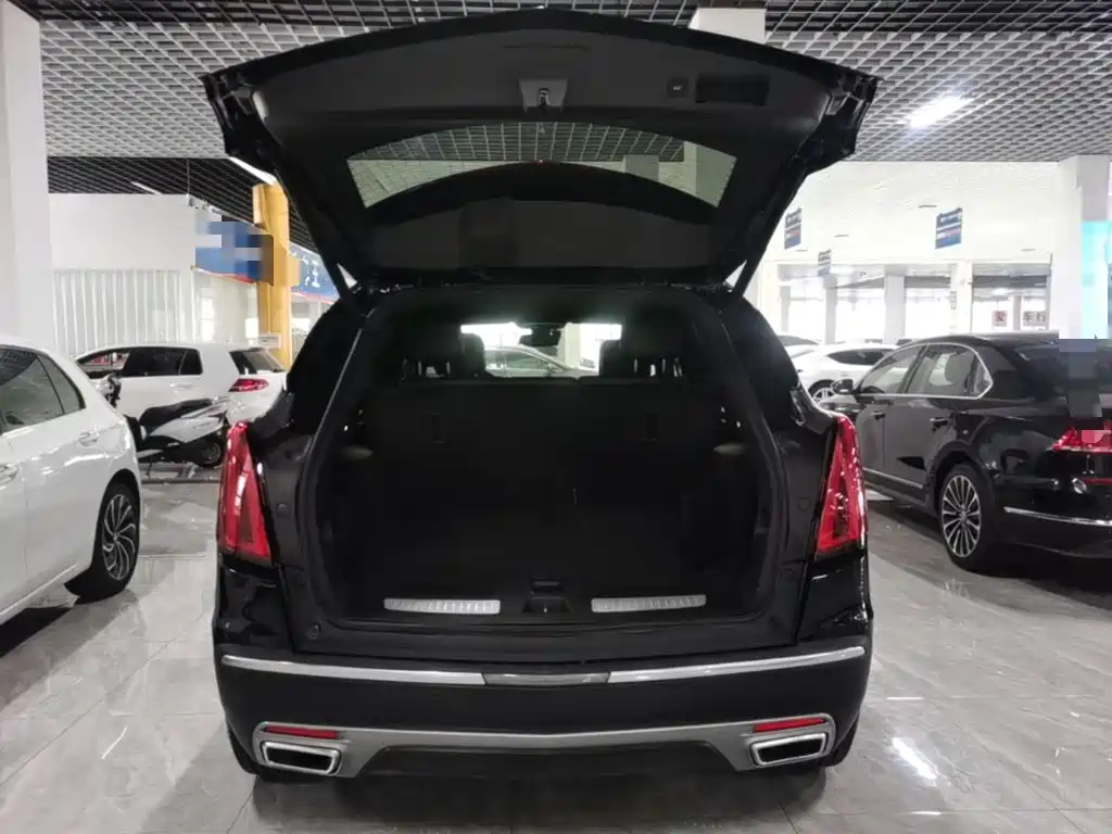 Cadillac XT5 — фото 19