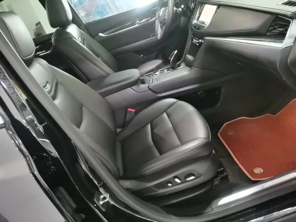 Cadillac XT5 — фото 25