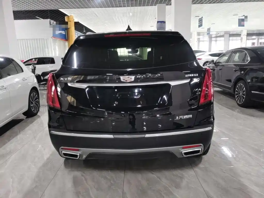 Cadillac XT5 — фото 6