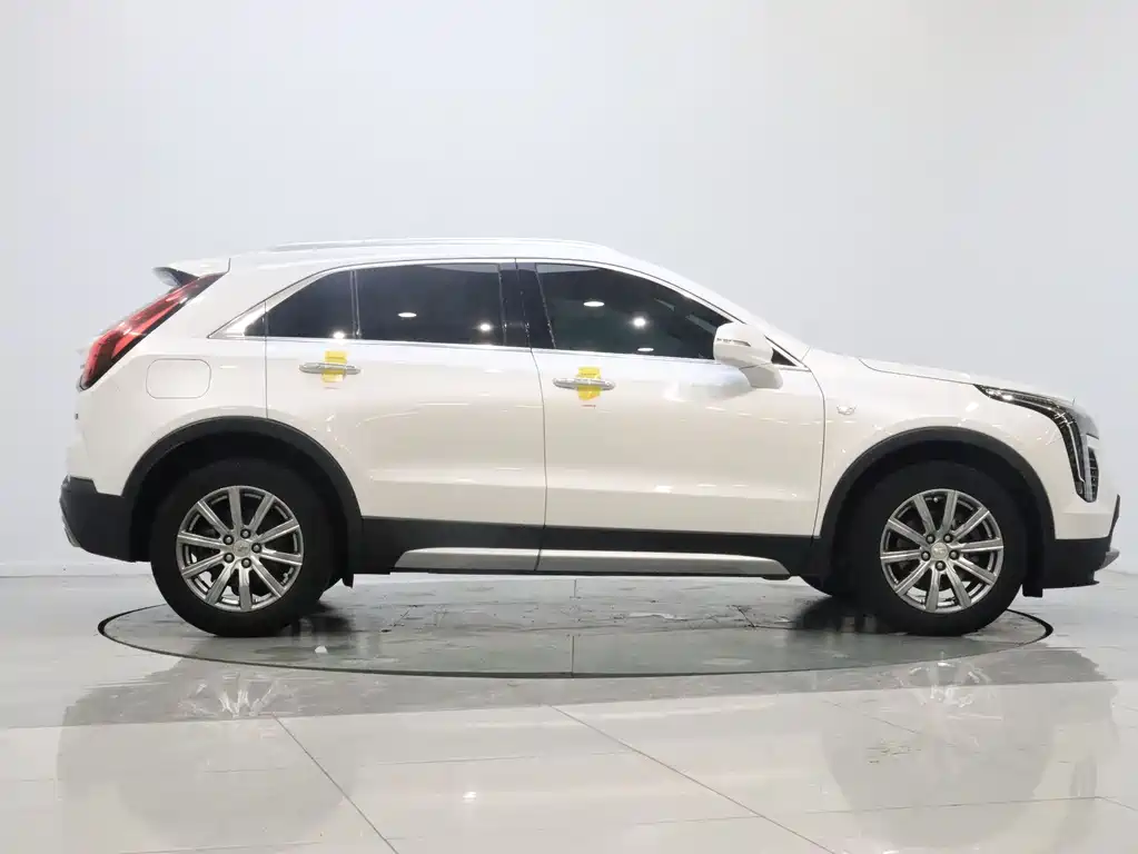 Cadillac XT4 — фото 5