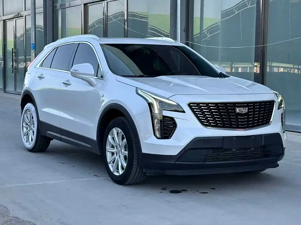 Cadillac XT4 — фото 3