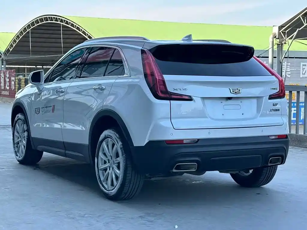 Cadillac XT4 — фото 4