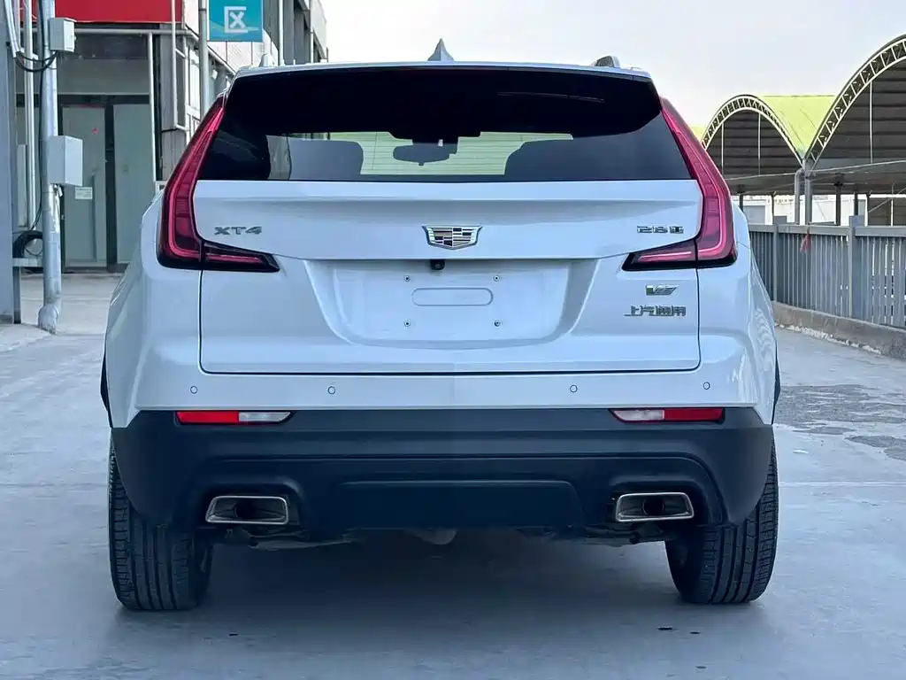 Cadillac XT4 — фото 5