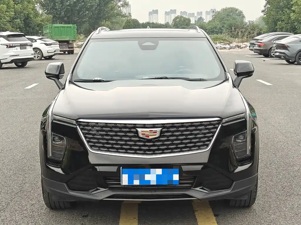Cadillac XT4 — фото 2