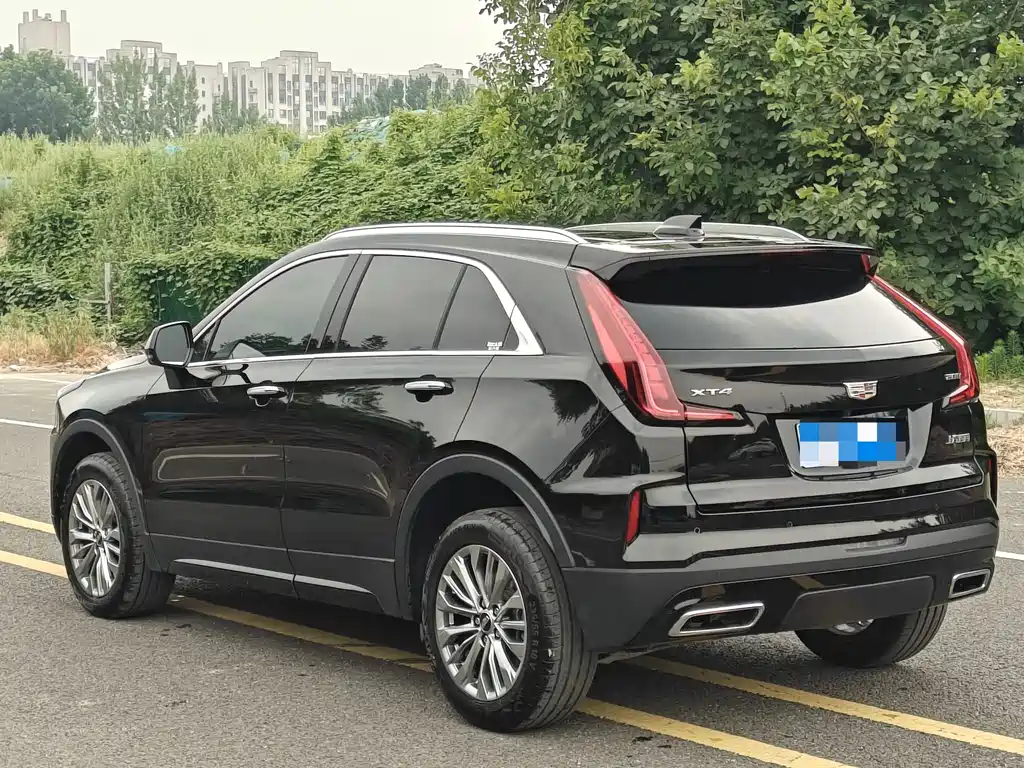 Cadillac XT4 — фото 13