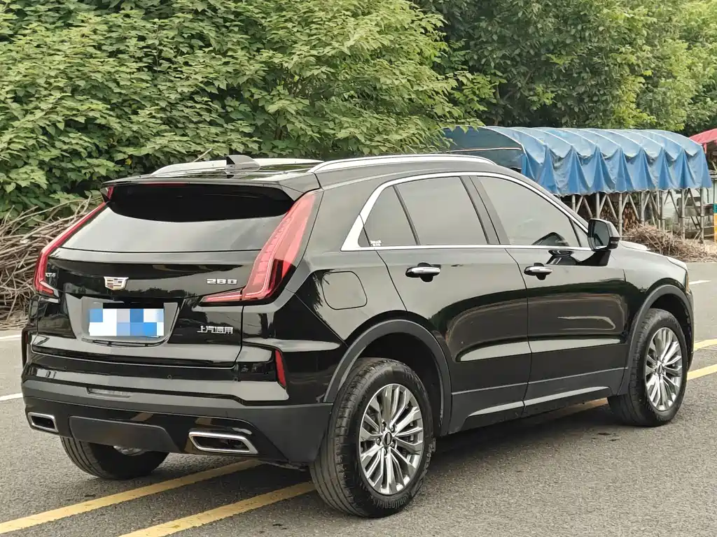 Cadillac XT4 — фото 15