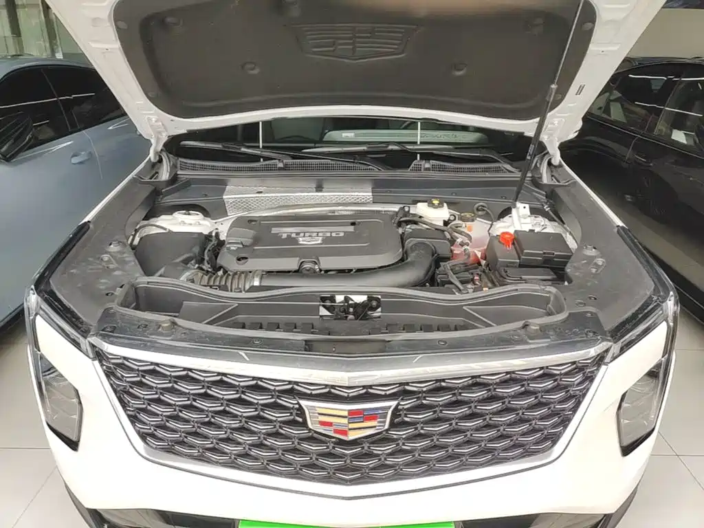 Cadillac XT4 — фото 20