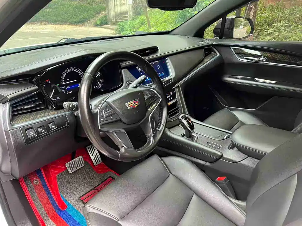Cadillac XT5 — фото 5