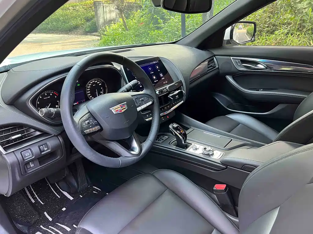 Cadillac CT5 — фото 5