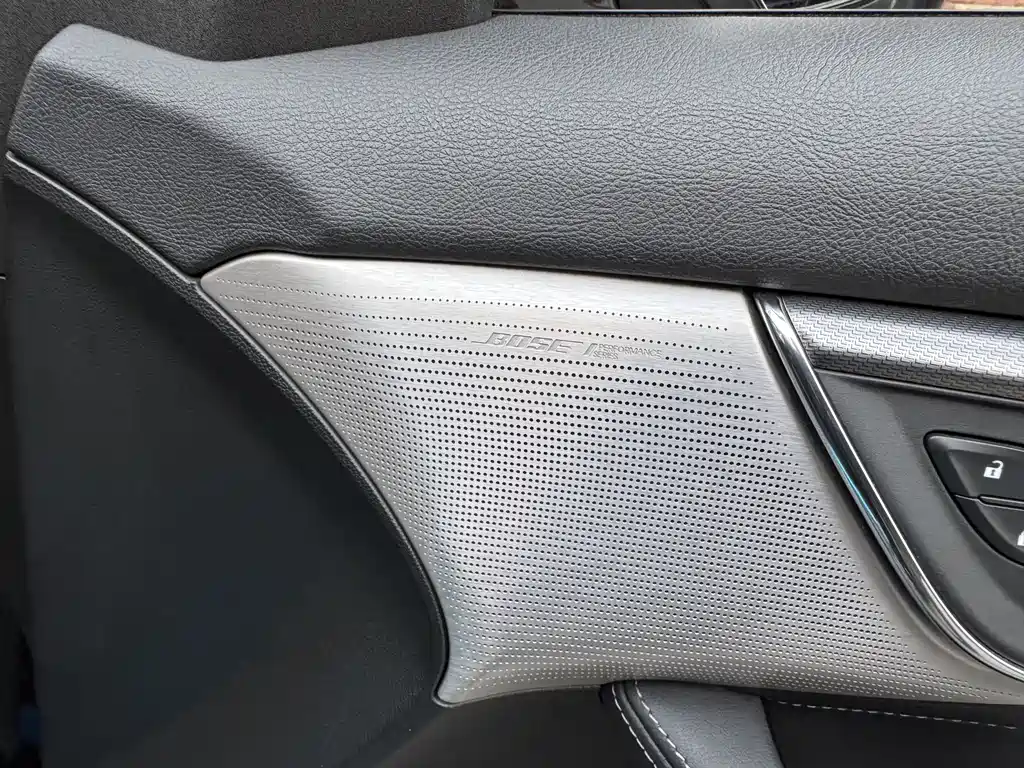 Cadillac CT5 — фото 18