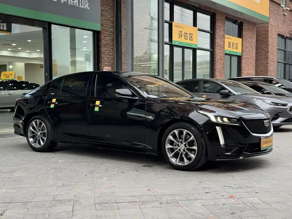 Cadillac CT5 — фото 3
