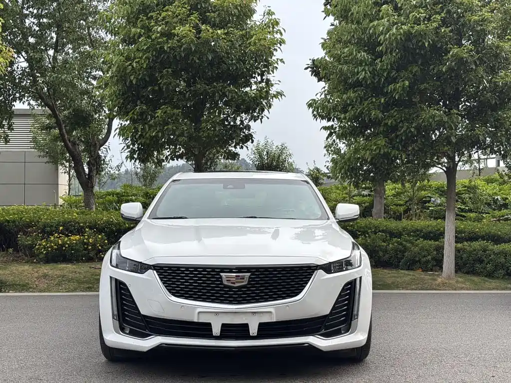 Cadillac CT5 — фото 2