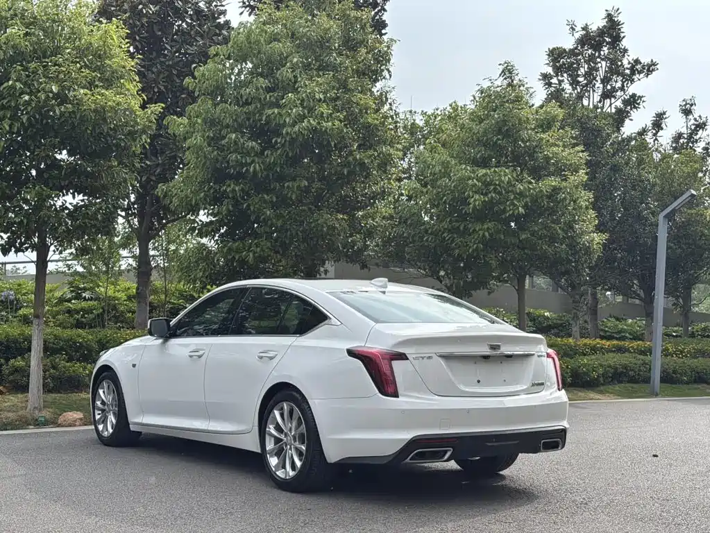 Cadillac CT5 — фото 5