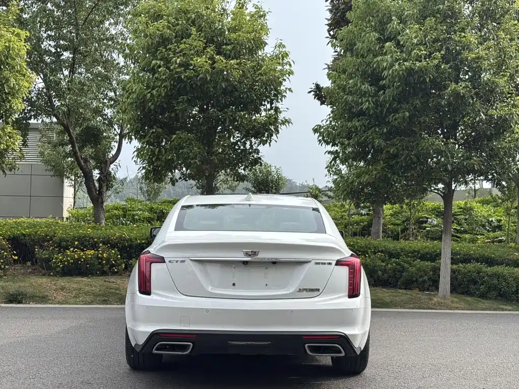 Cadillac CT5 — фото 6