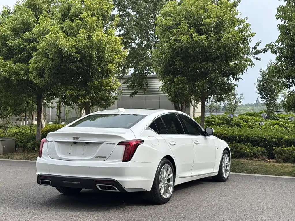 Cadillac CT5 — фото 7