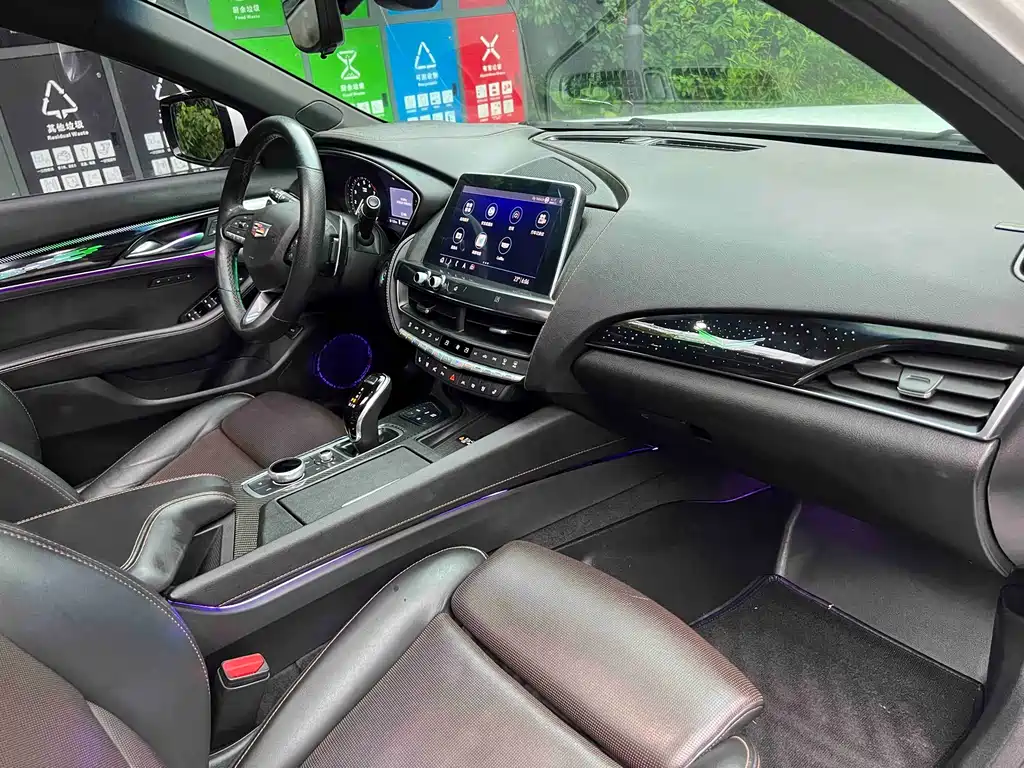 Cadillac CT5 — фото 9