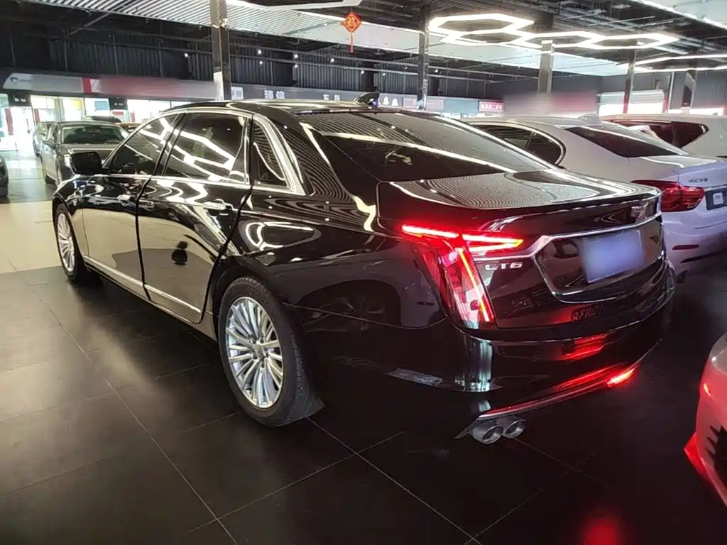 Cadillac CT6 — фото 5