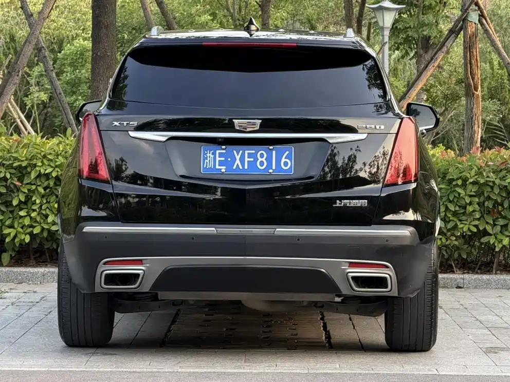 Cadillac XT5 — фото 8