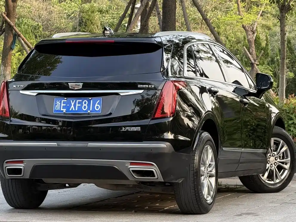 Cadillac XT5 — фото 9