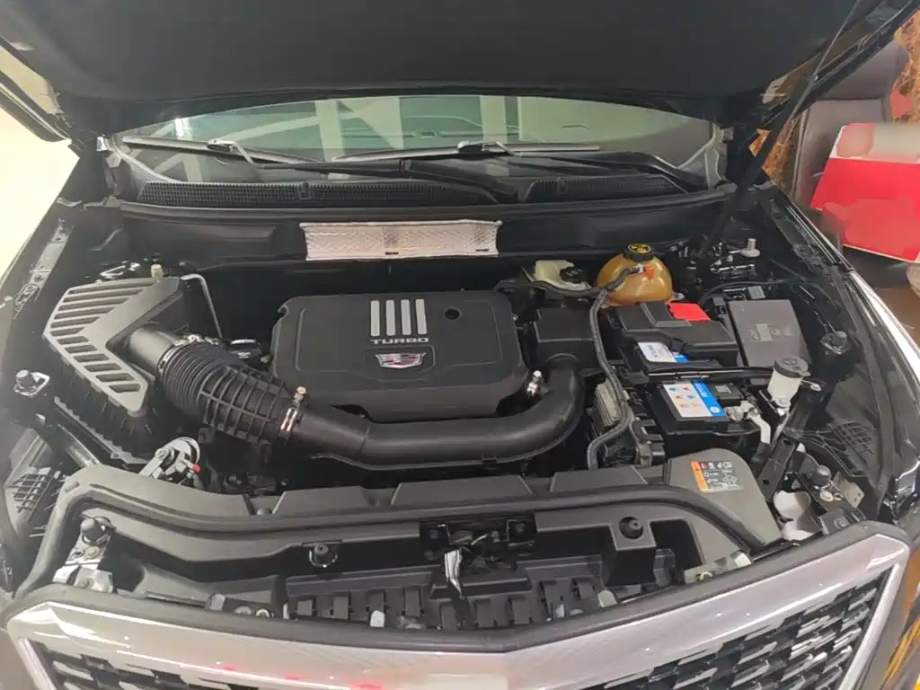 Cadillac XT5 — фото 20