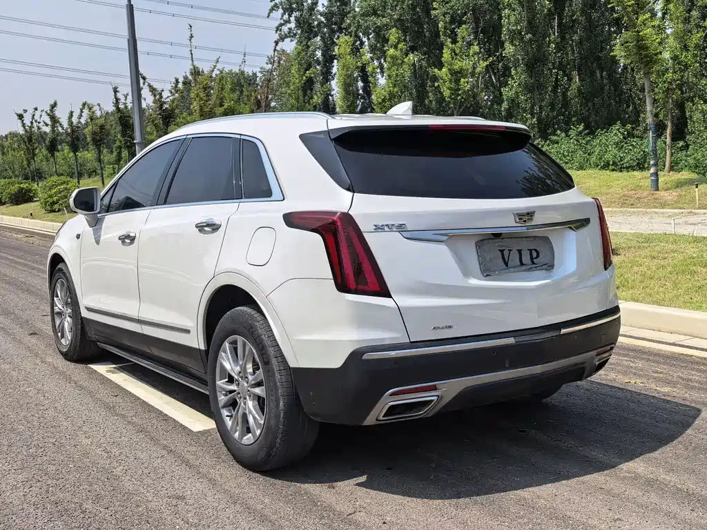 Cadillac XT5 — фото 26