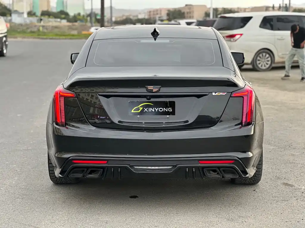 Cadillac CT5 — фото 4