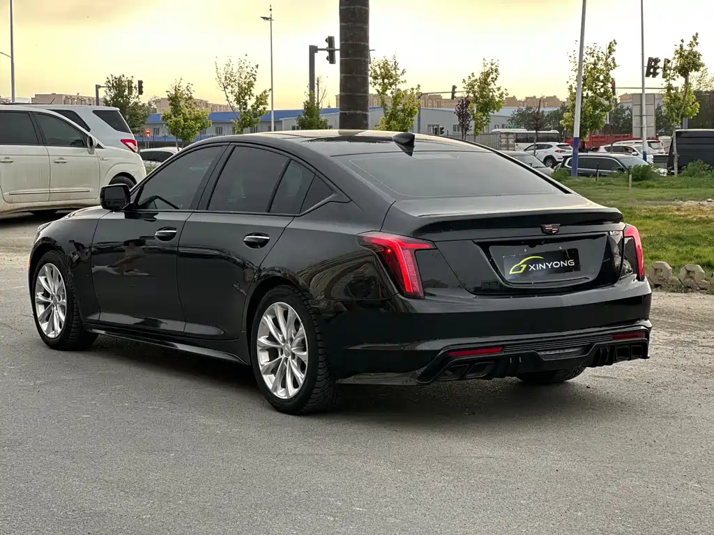 Cadillac CT5 — фото 5