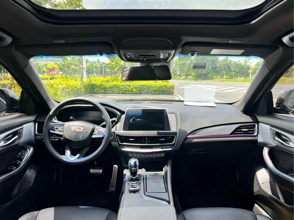 Cadillac CT5 — фото 5