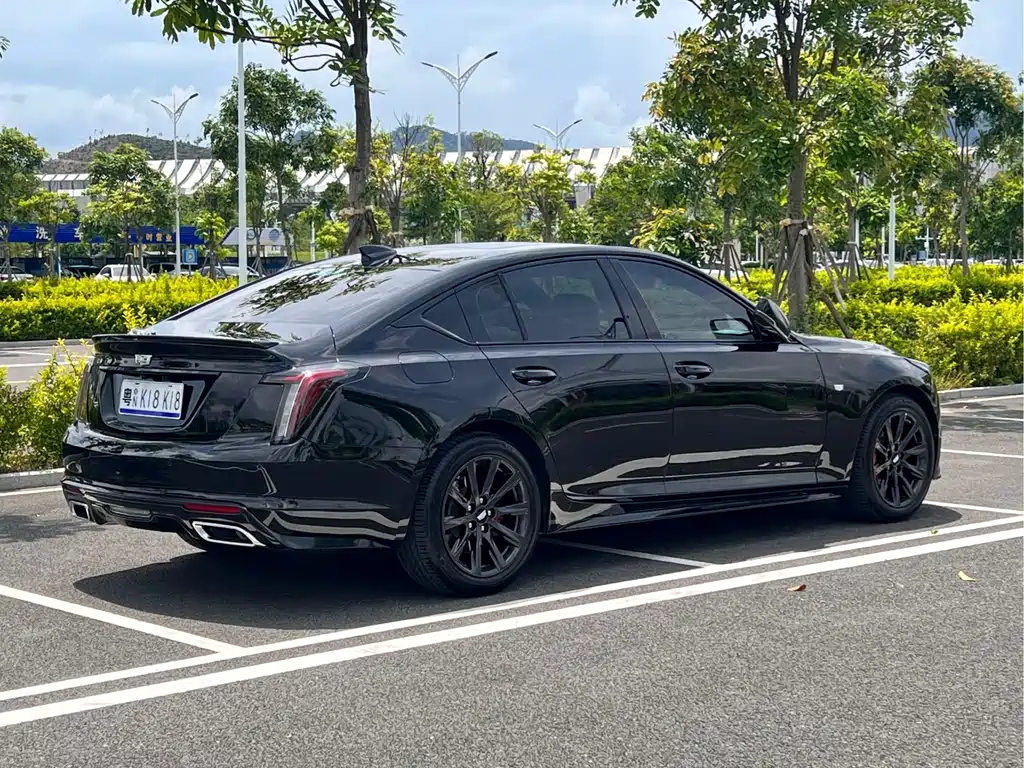 Cadillac CT5 — фото 7