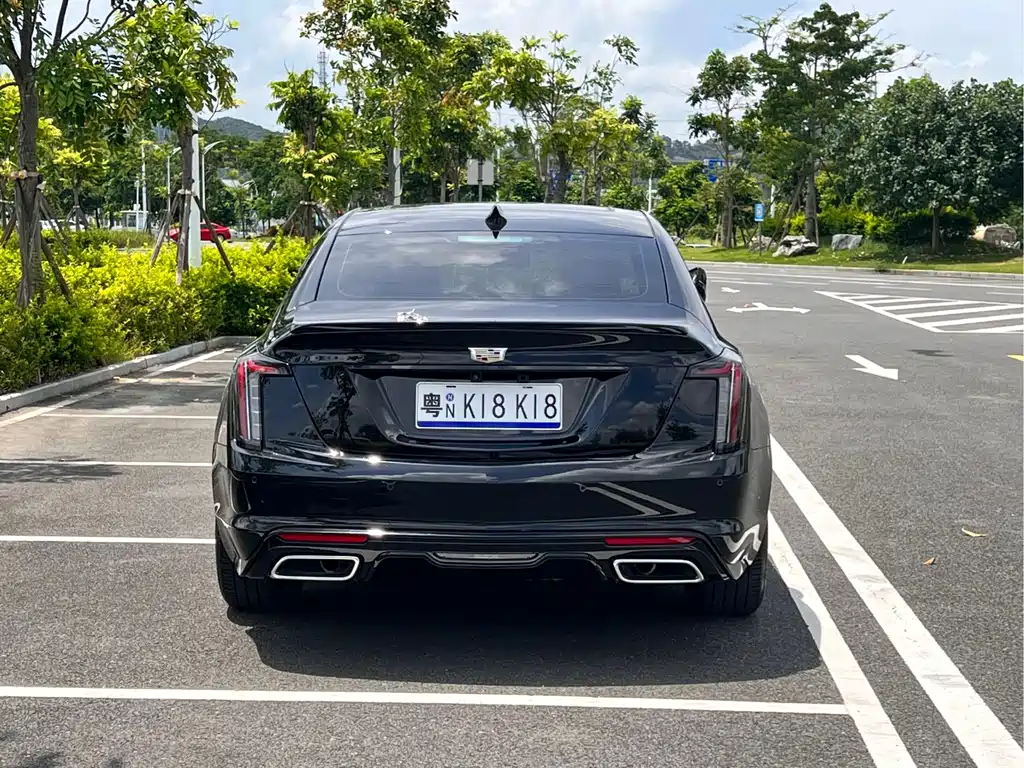 Cadillac CT5 — фото 8