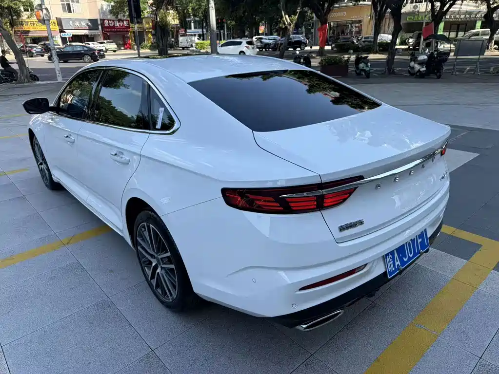 Geely Preface — фото 4