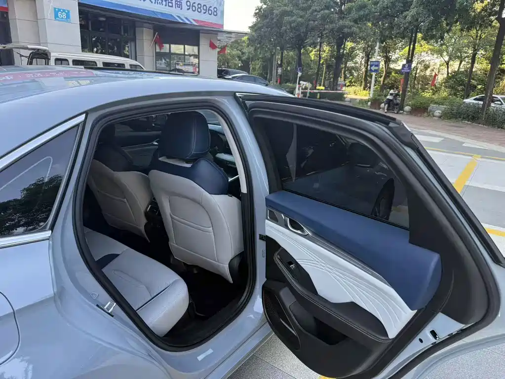 Geely Preface — фото 13
