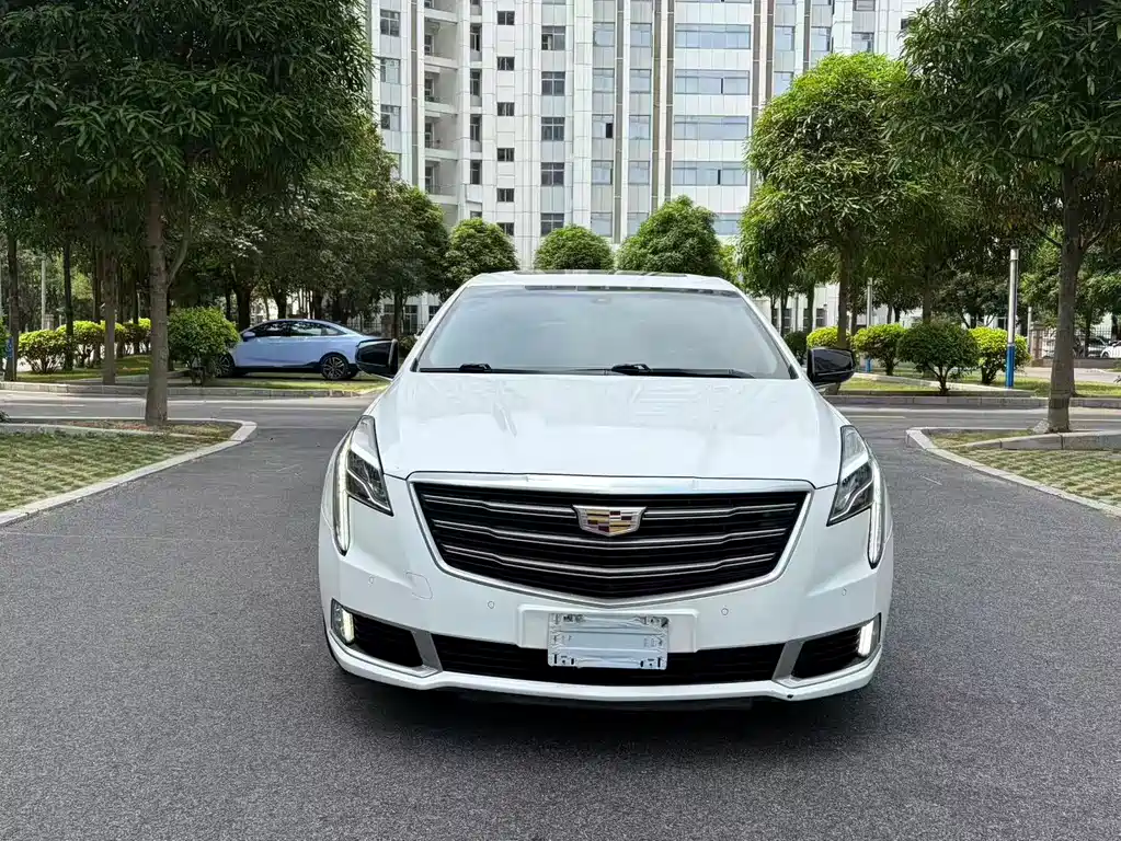 Cadillac XTS — фото 3