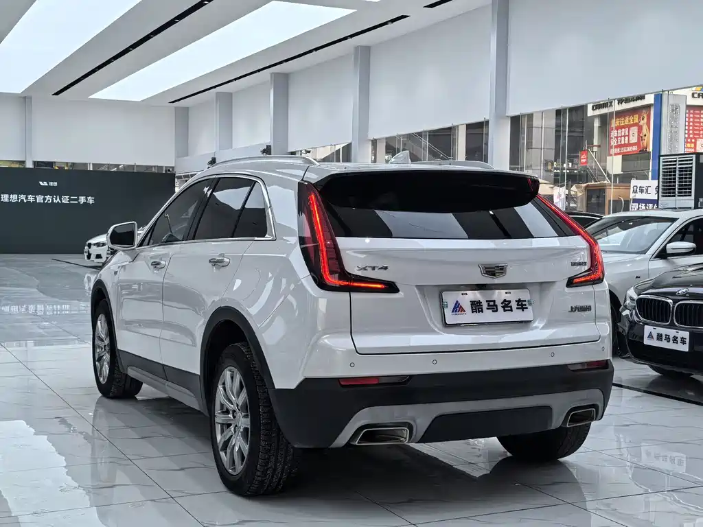 Cadillac XT4 — фото 13