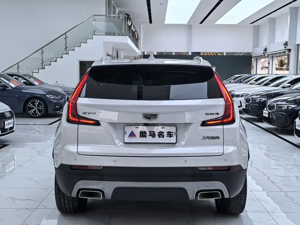 Cadillac XT4 — фото 14