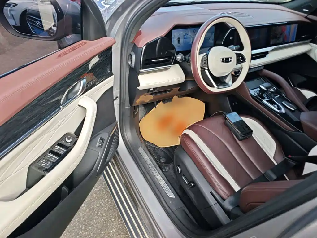 Geely Monjaro — фото 15