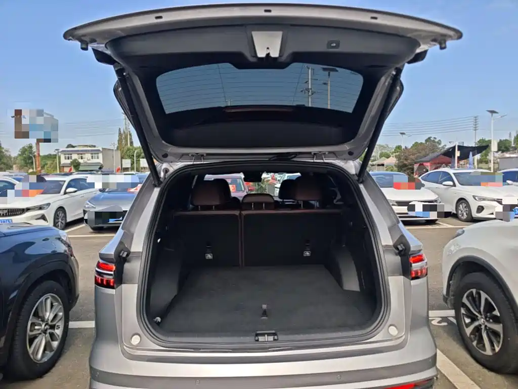 Geely Monjaro — фото 18