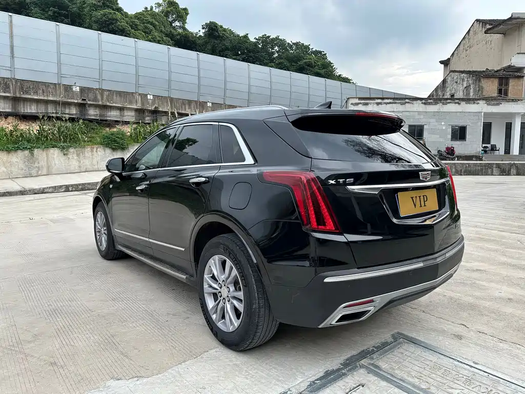 Cadillac XT5 — фото 7