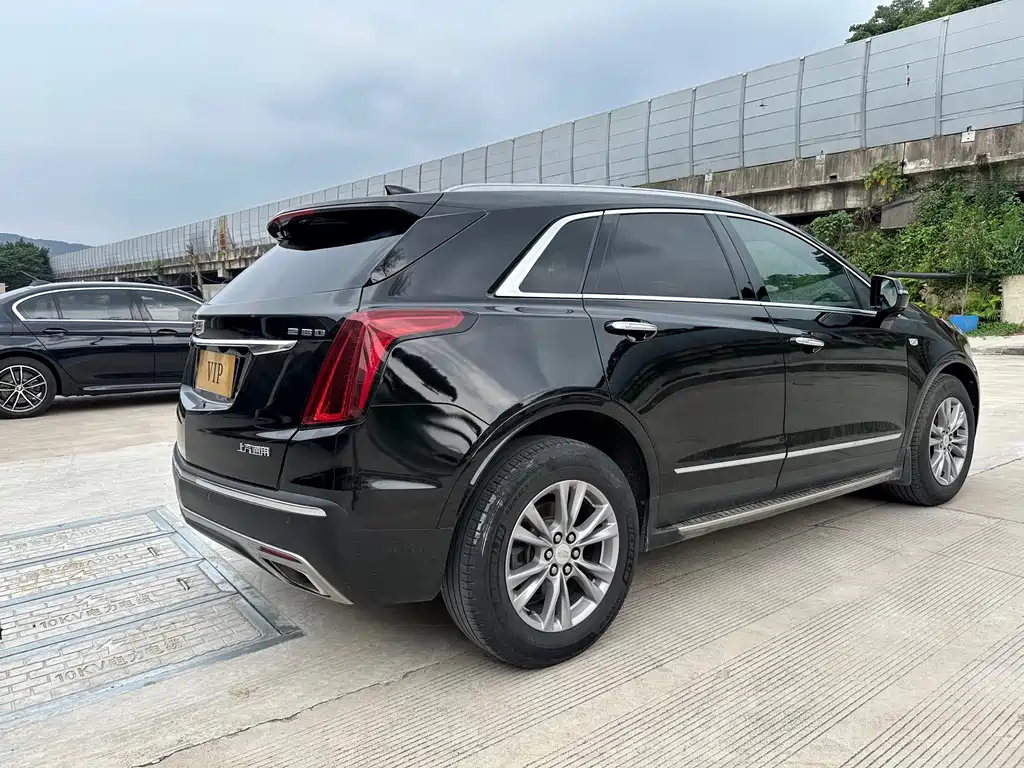 Cadillac XT5 — фото 9