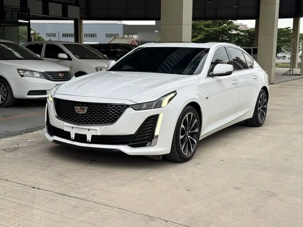 Cadillac CT5 — фото 3