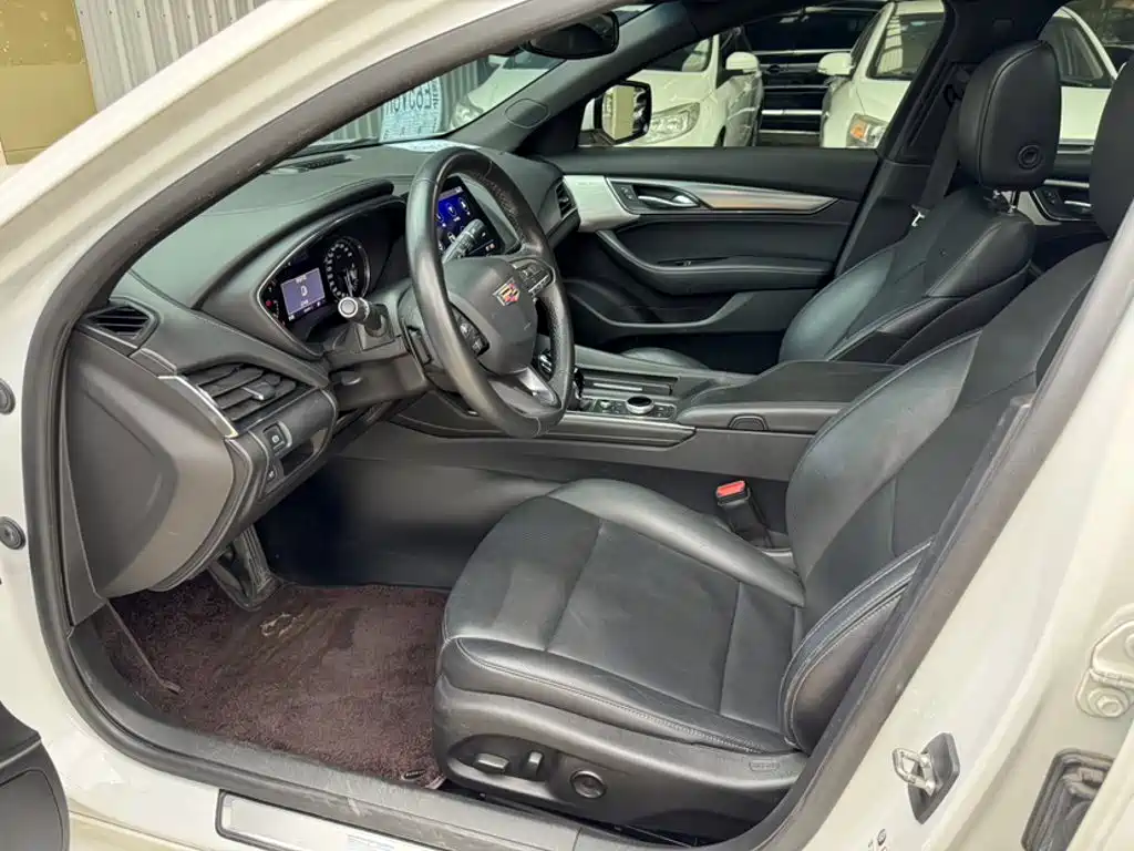 Cadillac CT5 — фото 4