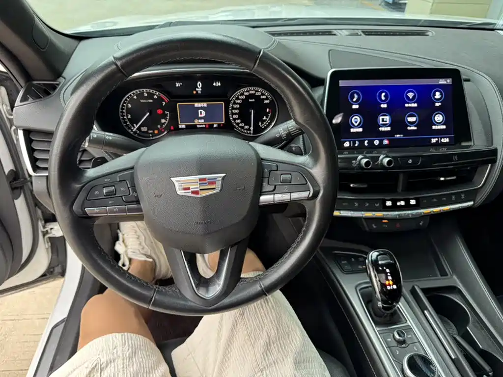 Cadillac CT5 — фото 5