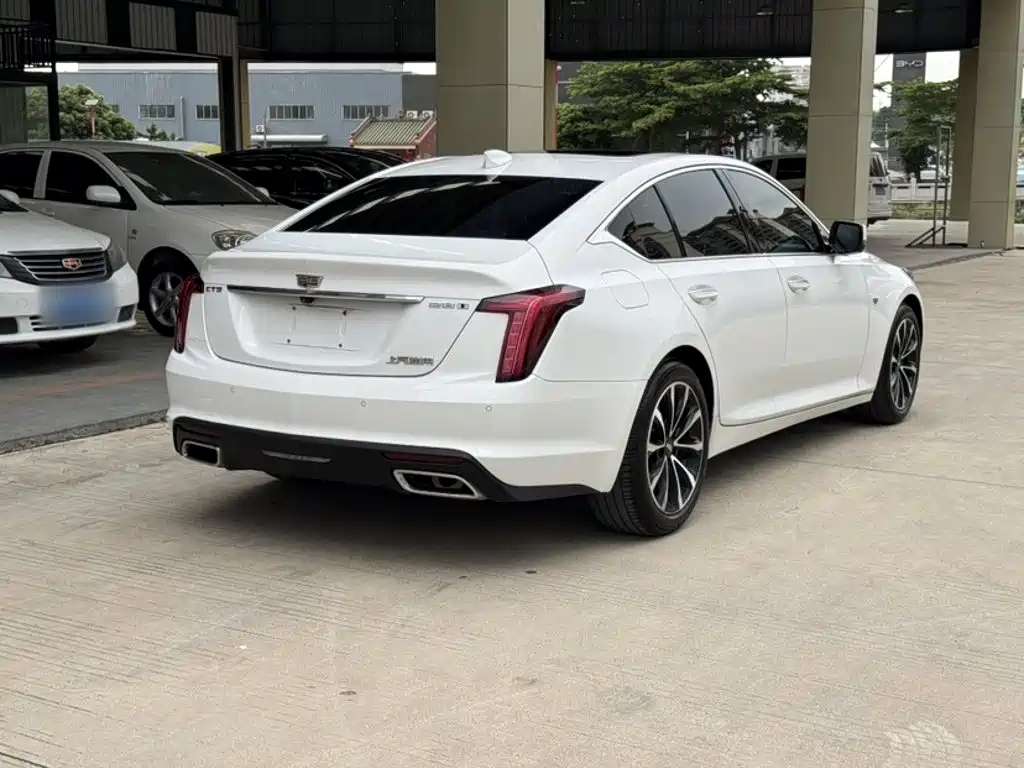Cadillac CT5 — фото 9