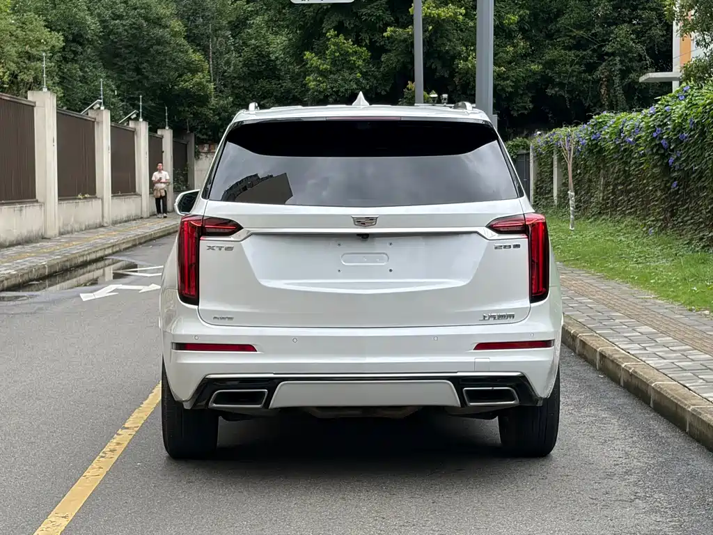 Cadillac XT6 — фото 7