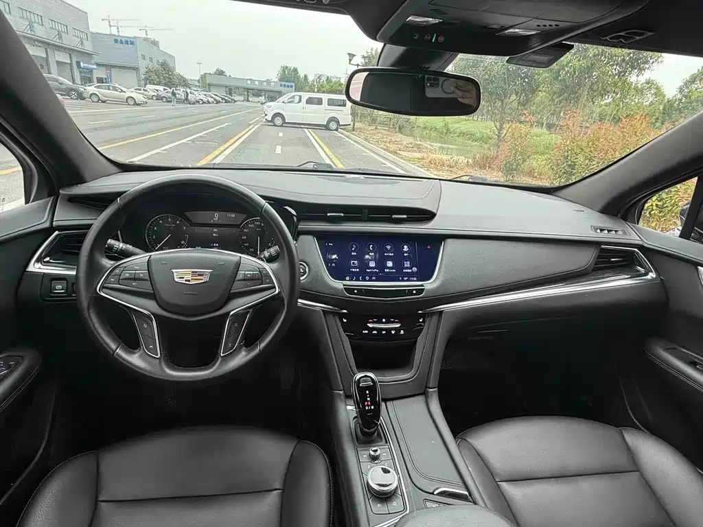 Cadillac XT5 — фото 5