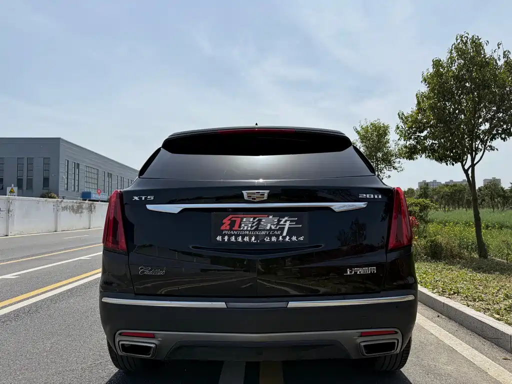 Cadillac XT5 — фото 8