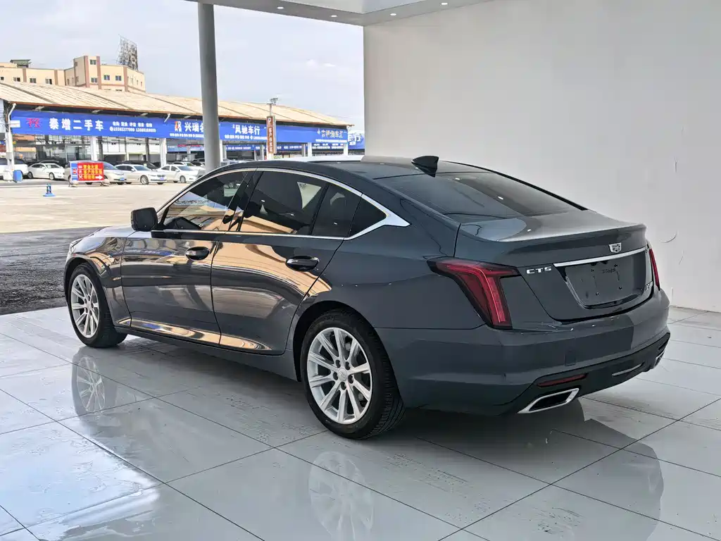 Cadillac CT5 — фото 6