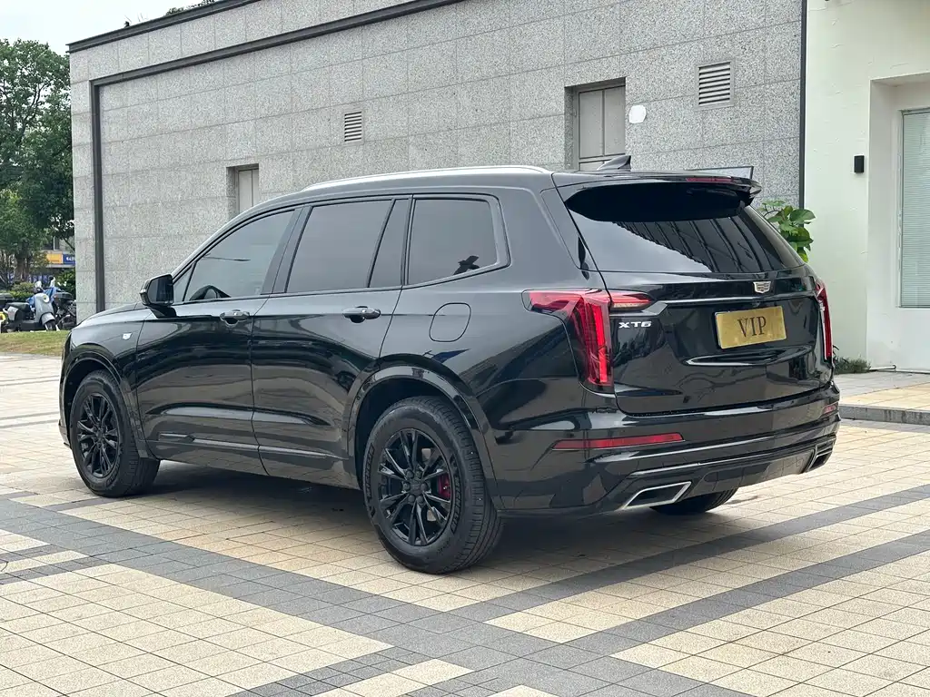 Cadillac XT6 — фото 14